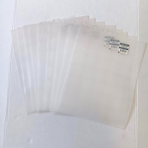 Darice Plastic Canvas Cutting Workshop 14" x 11" + 10 Sheets Clear Plastic Canva - Picture 9 of 11